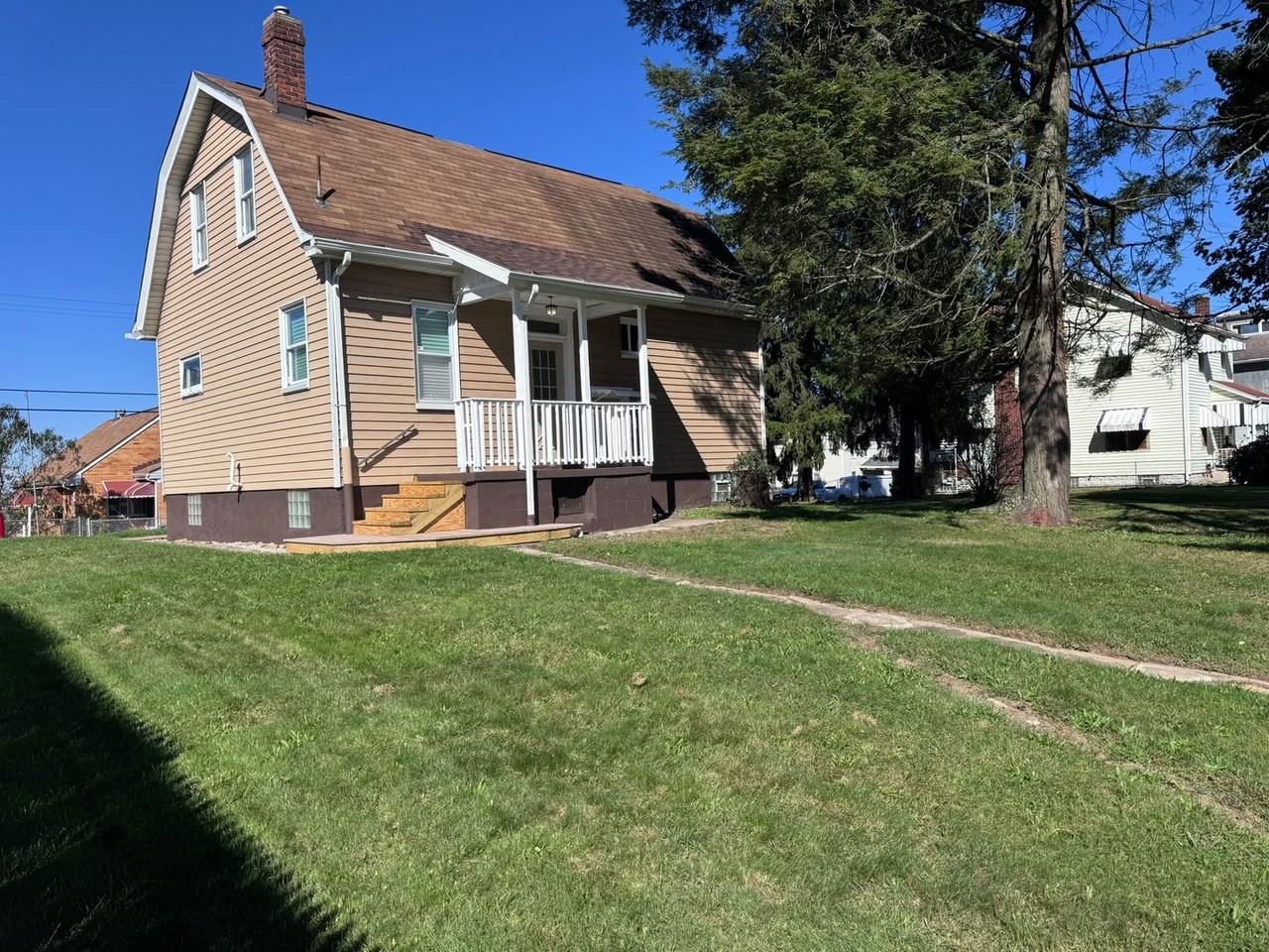 1817 Meadow St - Photo 5 of 47