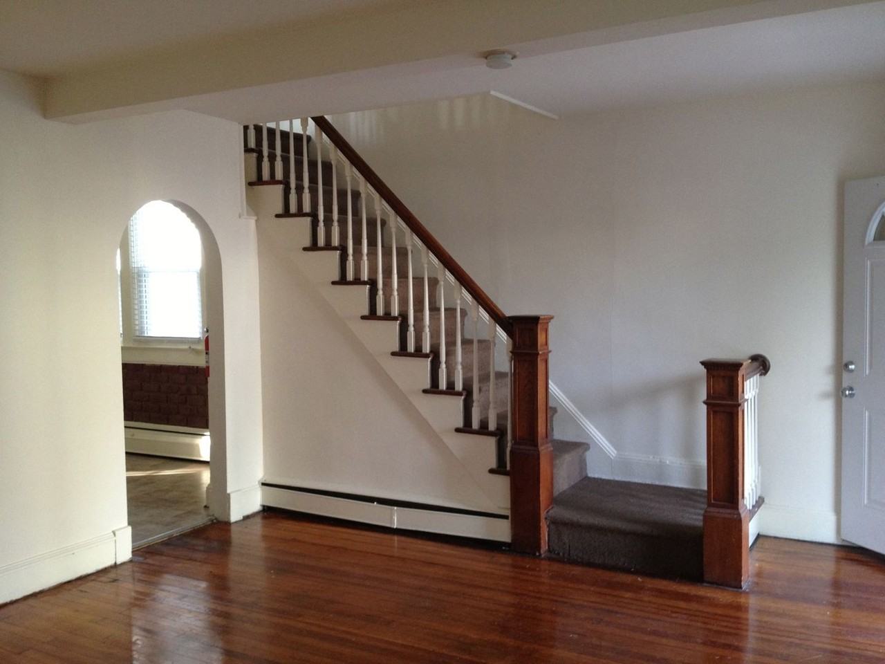 71 Huntington St - Photo 2 of 2