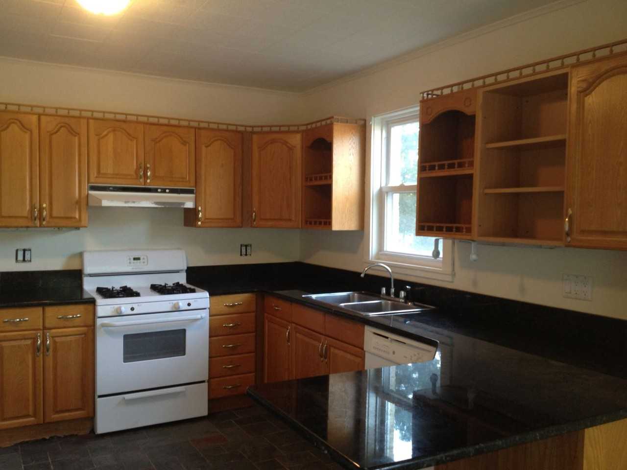 79 Huntington St - Photo 2 of 4