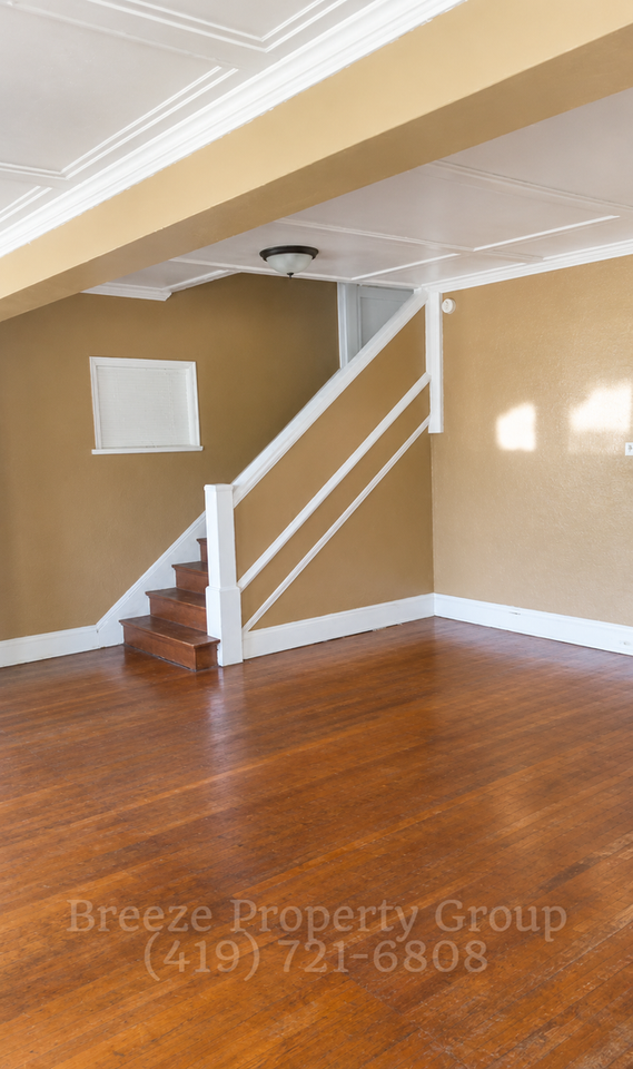 2145 Dorr St - Photo 2 of 19