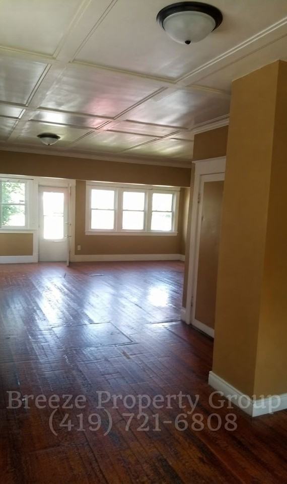2145 Dorr St - Photo 4 of 19