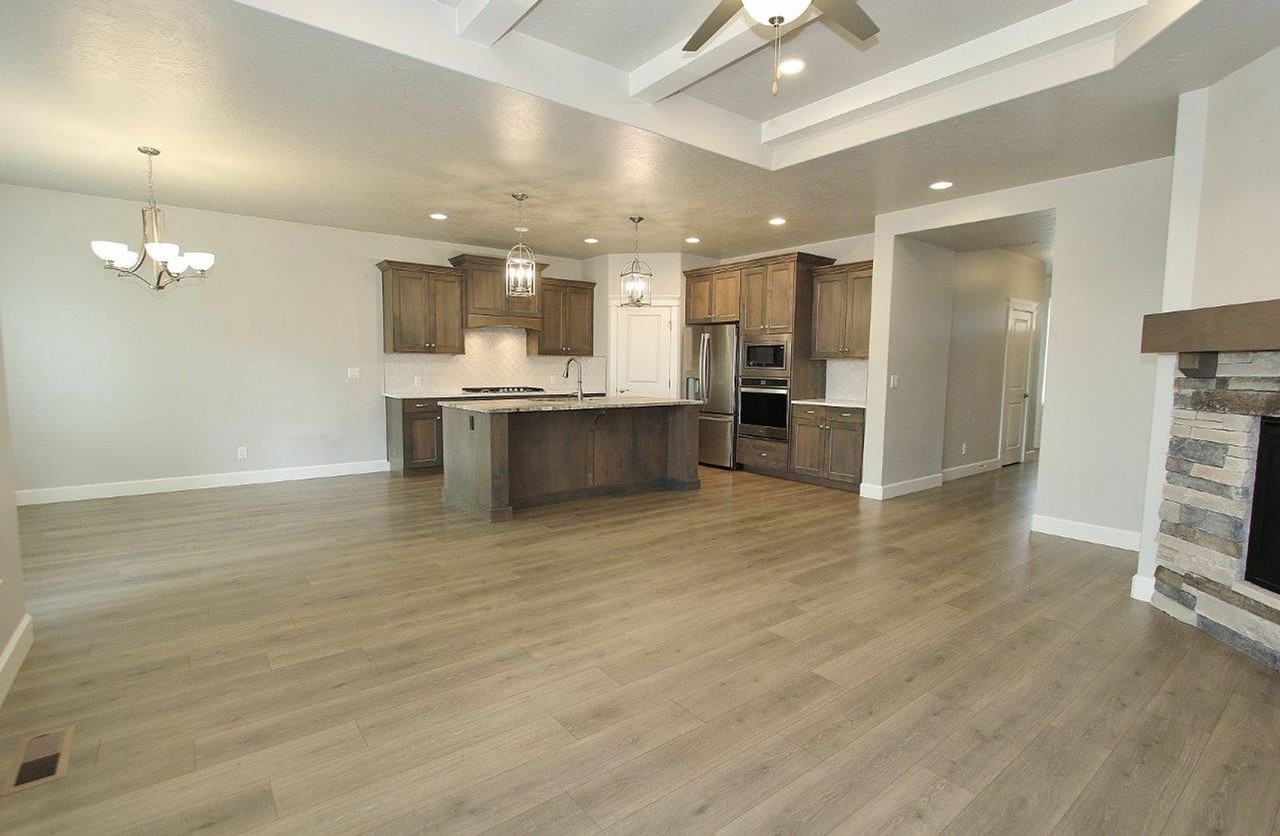 10688 W Leilani Dr - Photo 6 of 28