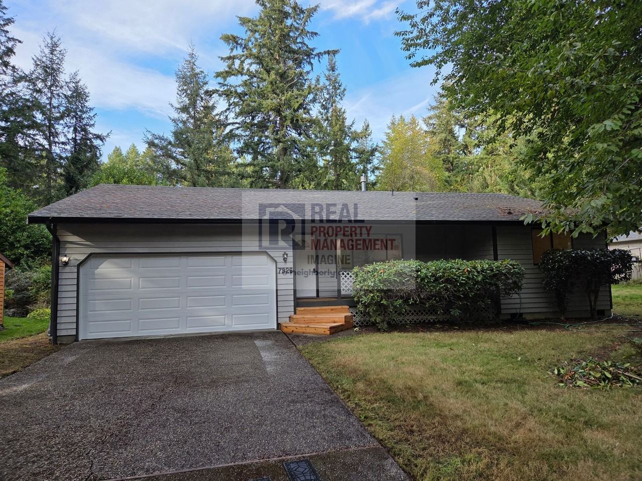 7926 Warbler Ct Se - Photo 2 of 28