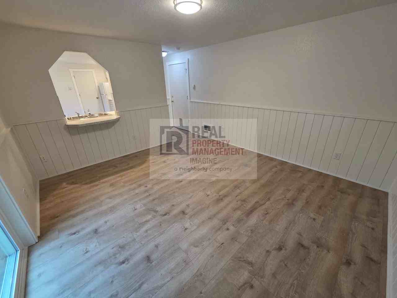7926 Warbler Ct Se - Photo 6 of 28