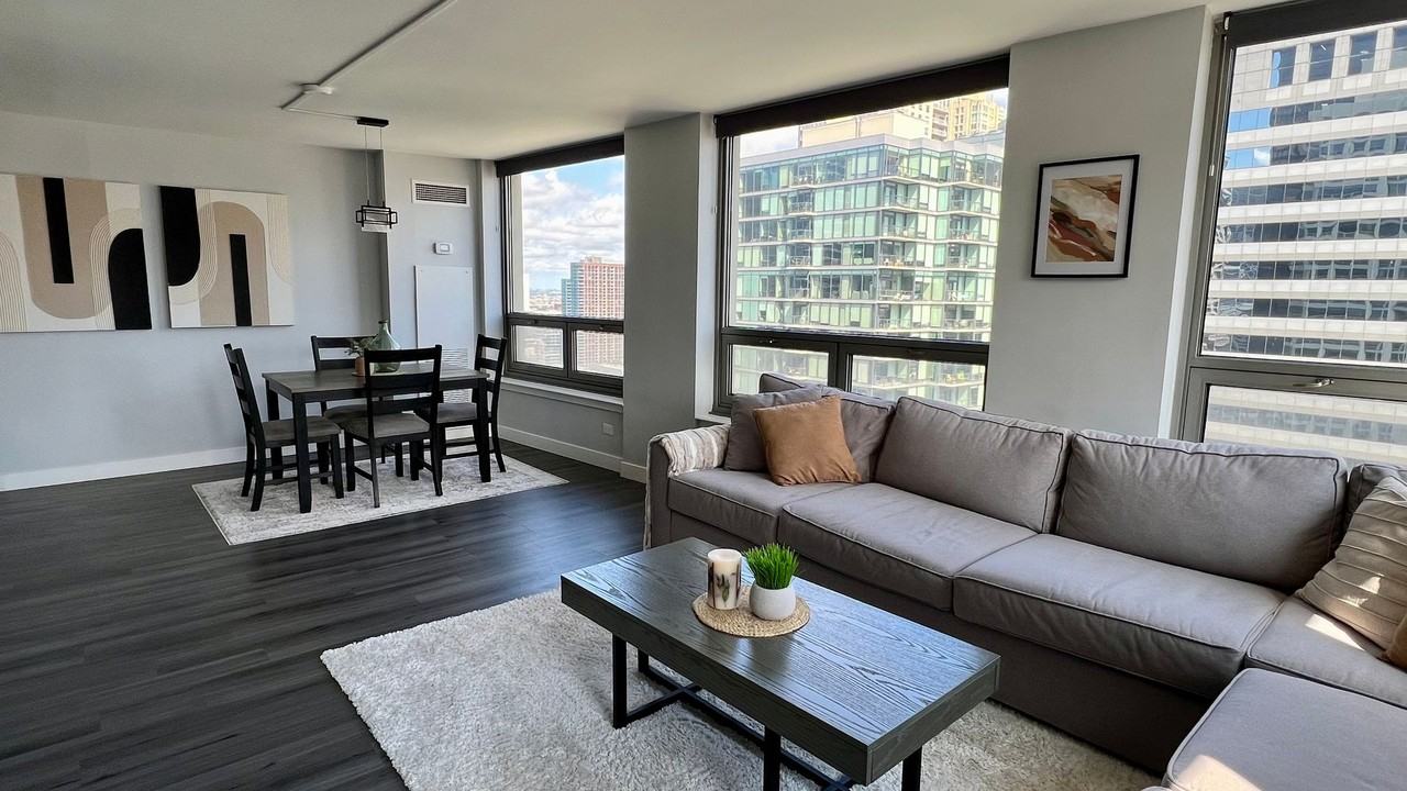 440 N Wabash Ave - Photo 2 of 40