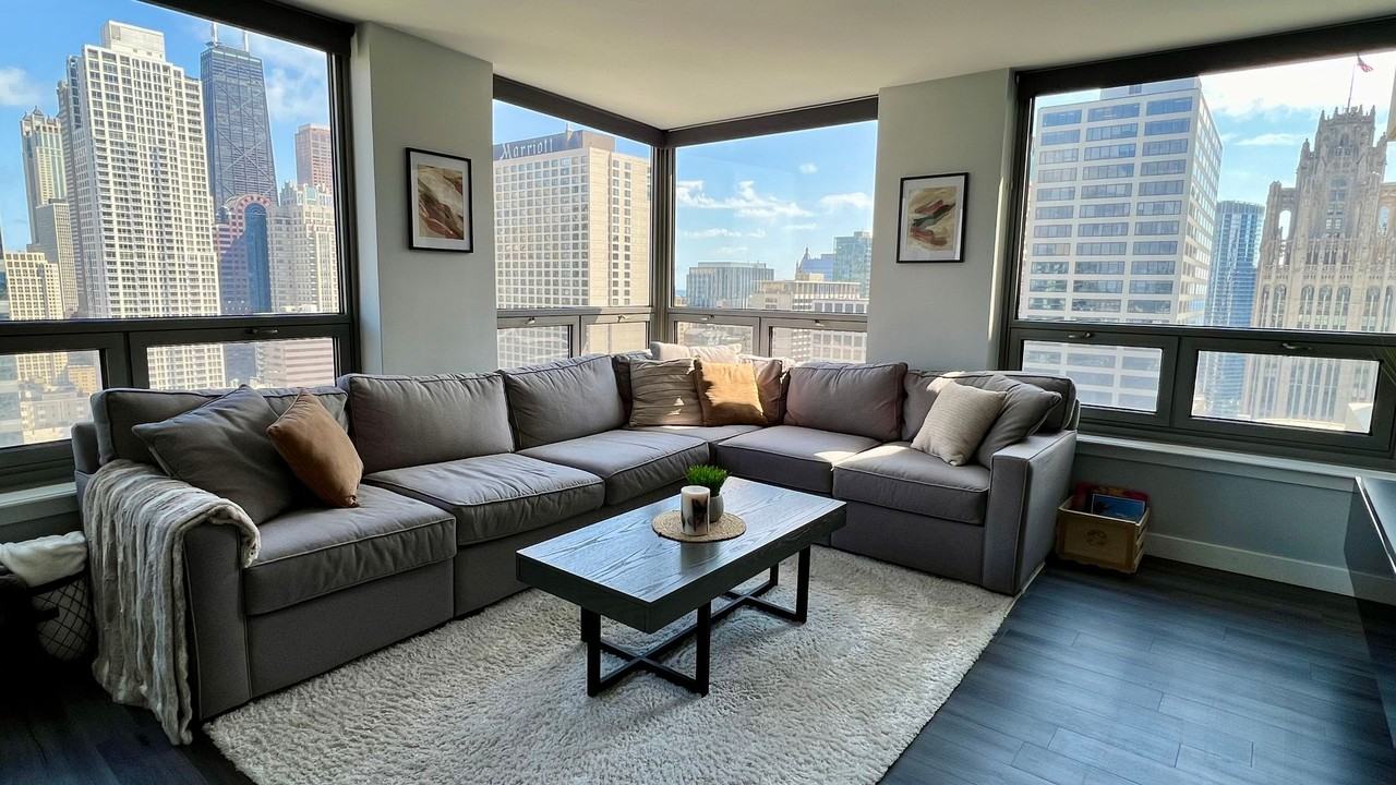 440 N Wabash Ave - Photo 3 of 40