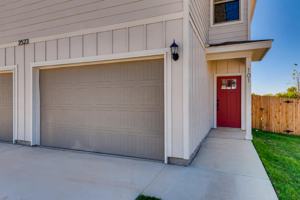 featured image of 2523 Lynwood Bnd #101