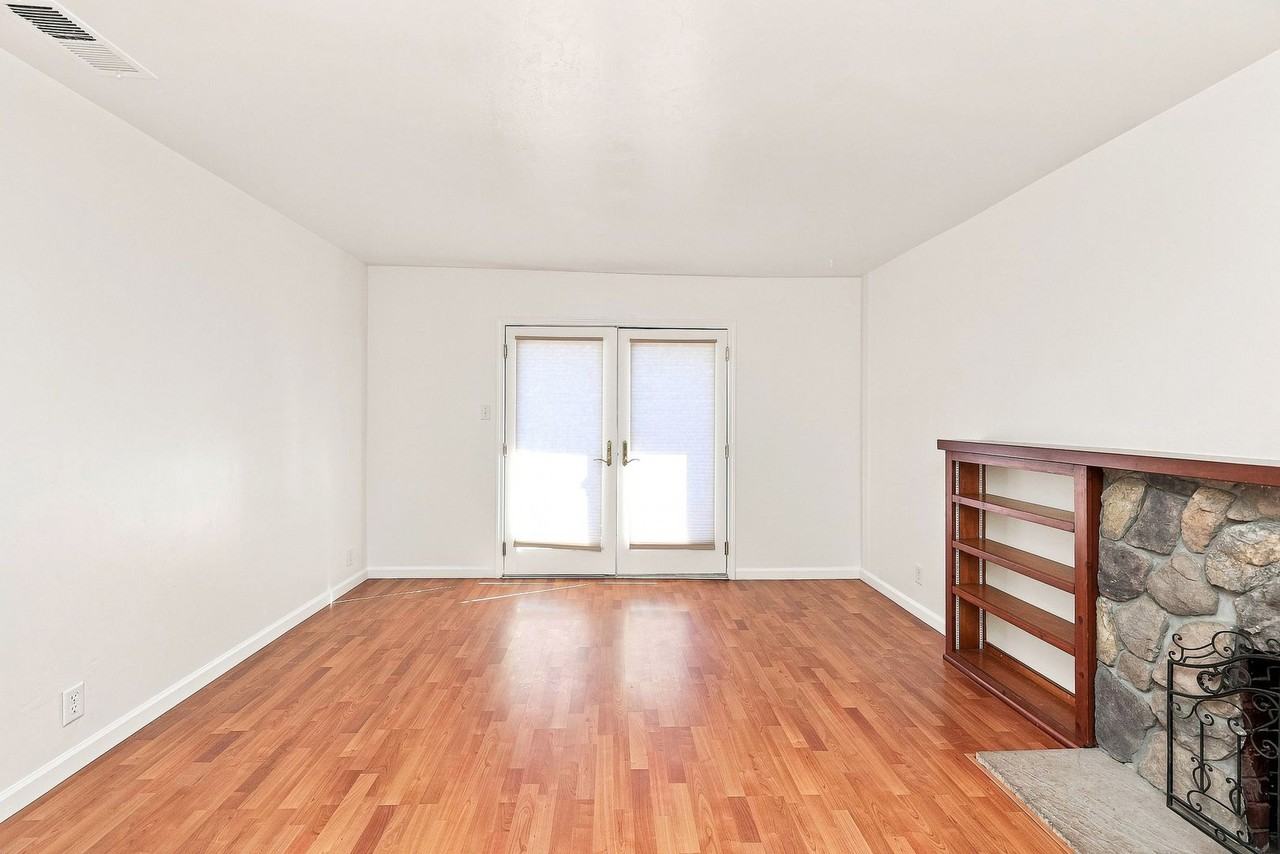 257 Allan Ave - Photo 6 of 28