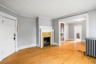 2105 E Kenwood Blvd - Photo 1 of 1