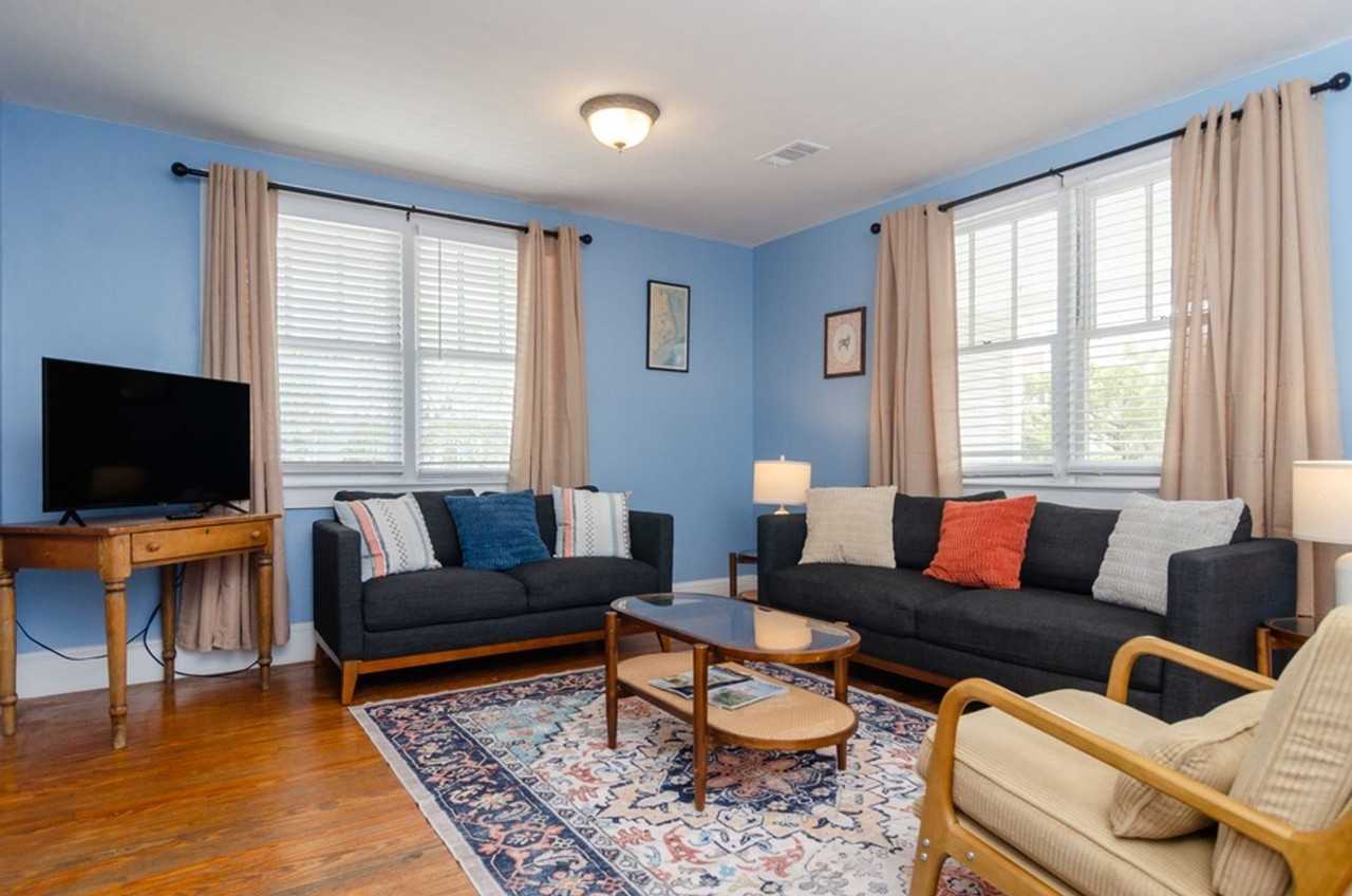 9 Sunset Ave - Photo 3 of 38
