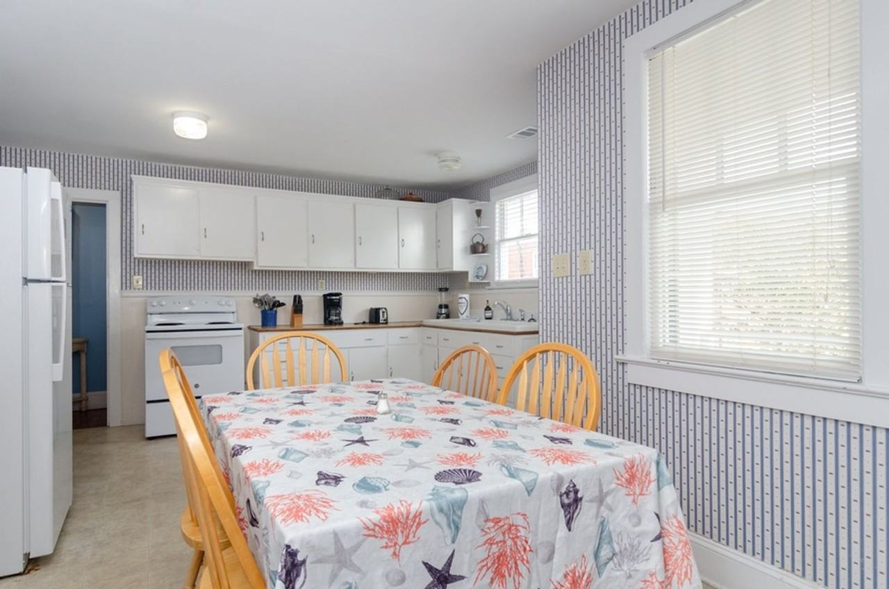 9 Sunset Ave - Photo 7 of 38