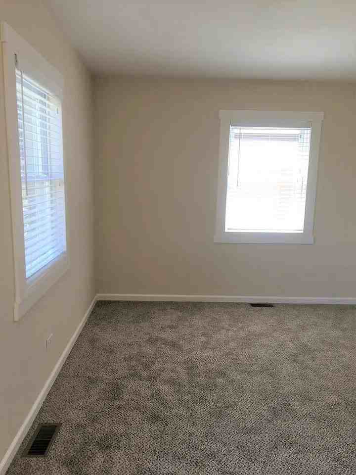 1561 Yosemite St - Photo 4 of 14