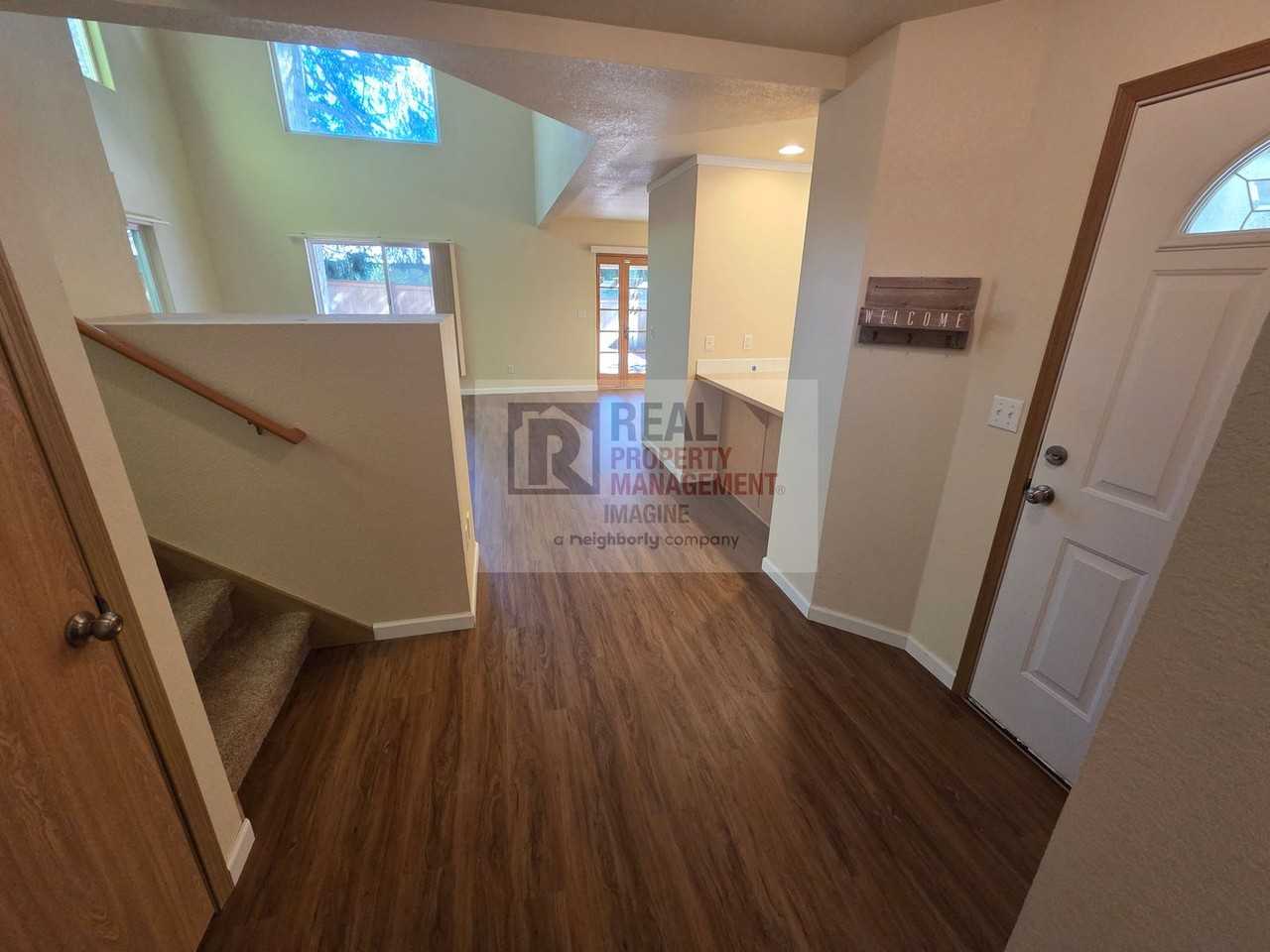 5206 Ivy Hill Ln Se - Photo 4 of 37