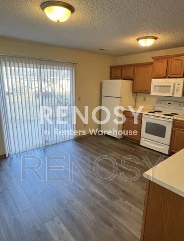 317 E Church St - Photo 5 of 14