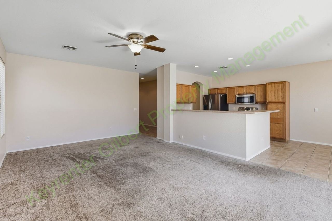 169 E Canary Ct - Photo 5 of 35