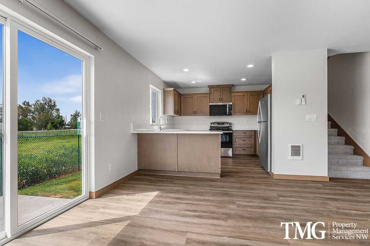 3316 Lewis Ln - Photo 4 of 36
