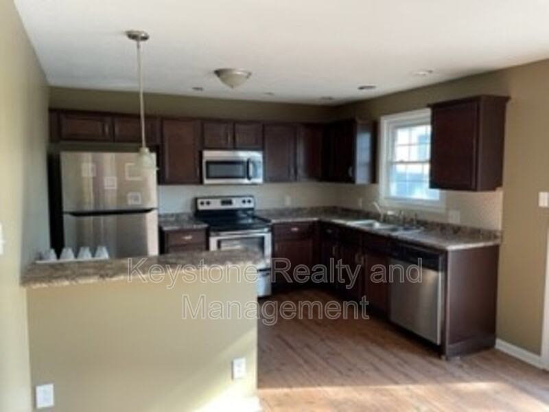 422 Peterson Ln - Photo 3 of 14