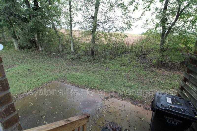 2446 Caroline Dr #D - Photo 7 of 7