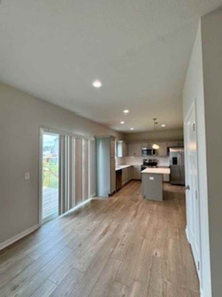 16639 Mill Pond Dr - Photo 5 of 9