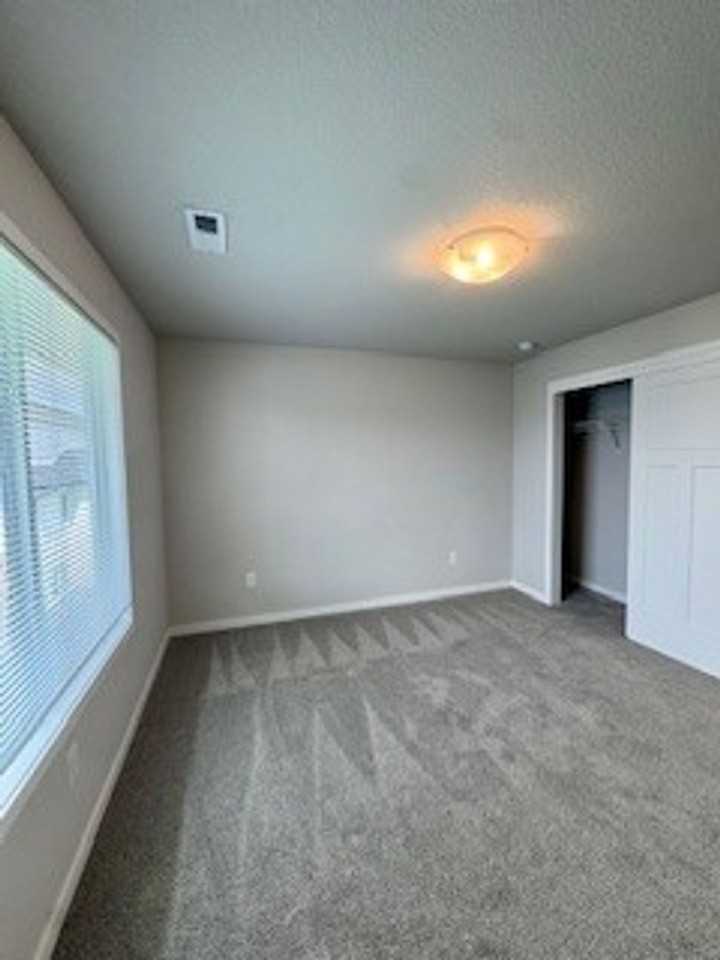16639 Mill Pond Dr - Photo 6 of 9