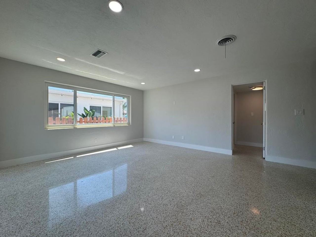 1250 Riverbreeze Blvd - Photo 3 of 14