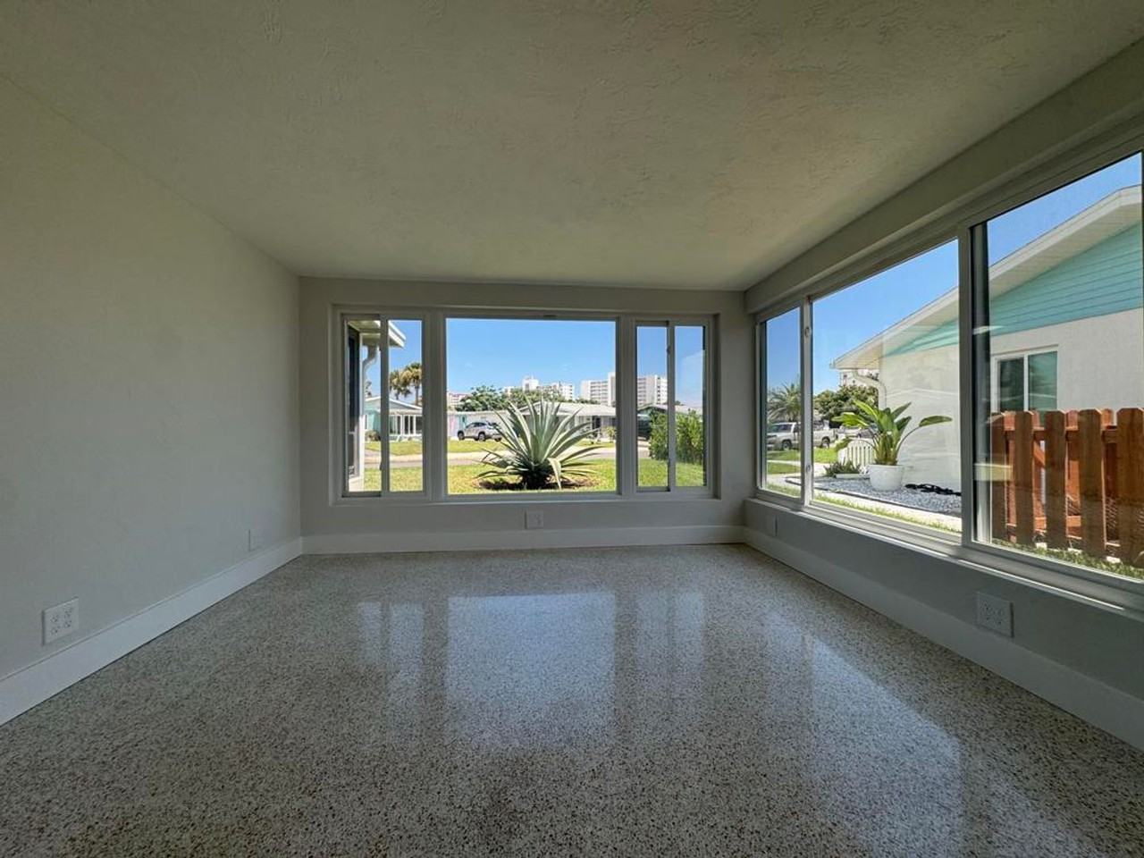 1250 Riverbreeze Blvd - Photo 5 of 14