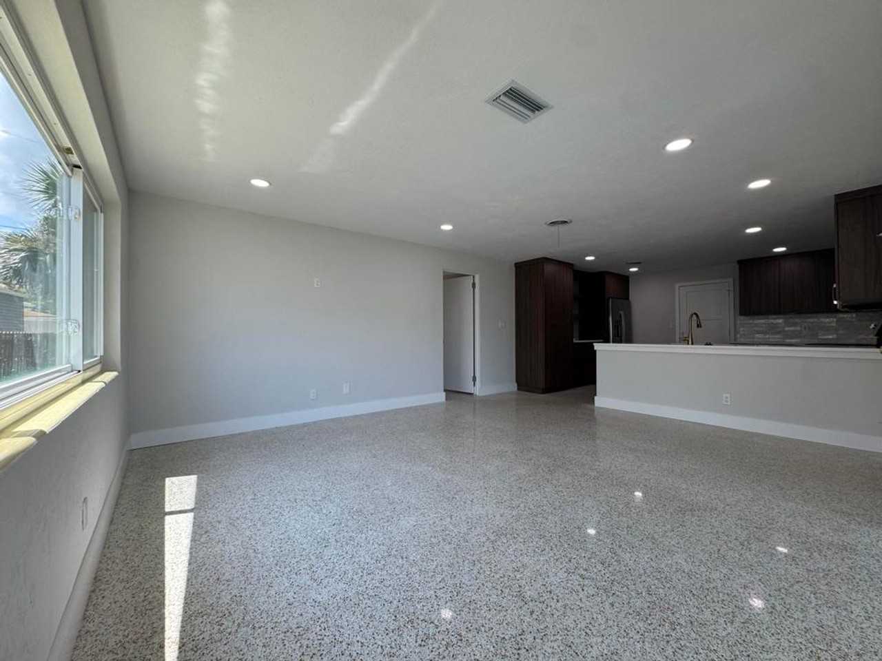 1250 Riverbreeze Blvd - Photo 6 of 14