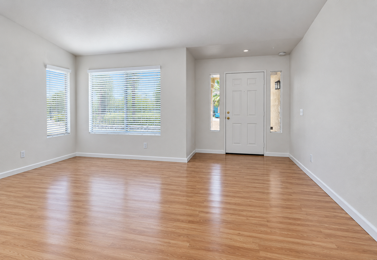 879 Poppyseed Ln - Photo 2 of 21