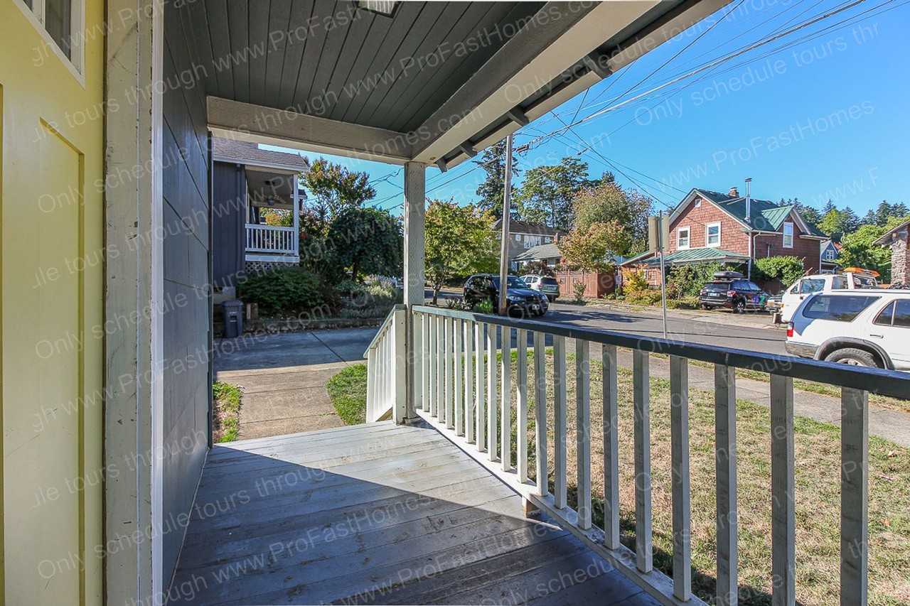 7506 E Burnside St - Photo 5 of 19