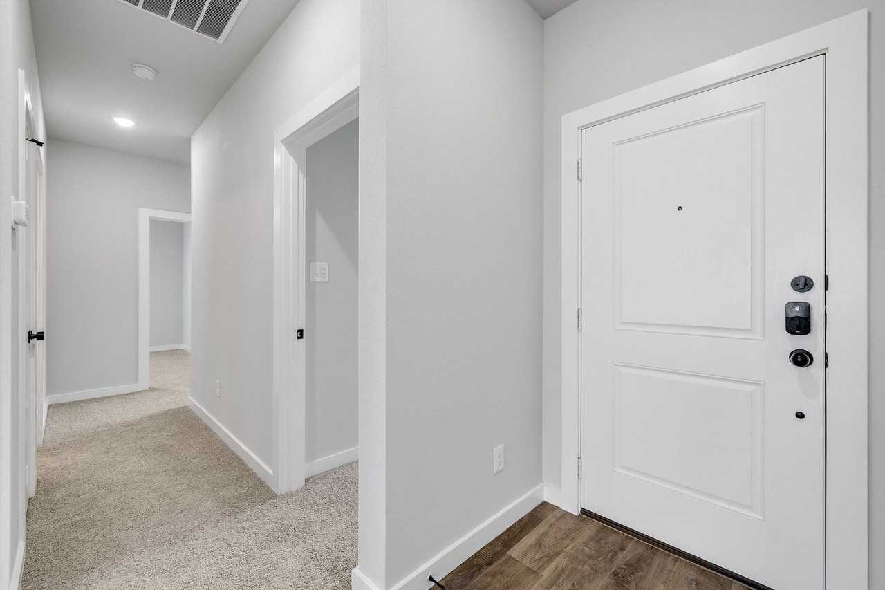 4422 Clovis Ct - Photo 2 of 22