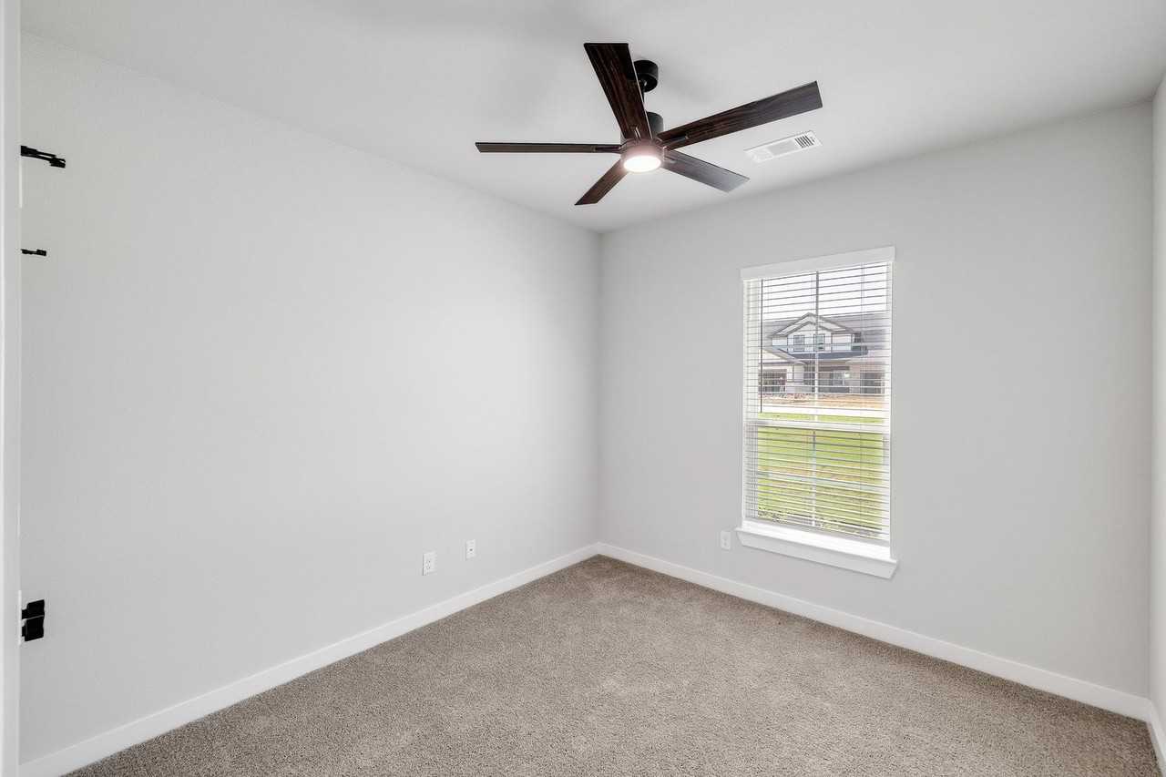 4422 Clovis Ct - Photo 7 of 22
