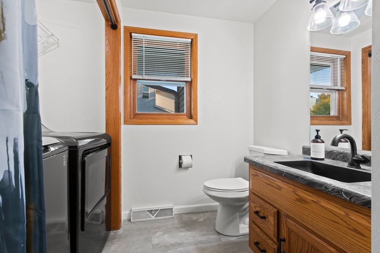 2378 Cedar Rdg - Photo 5 of 37