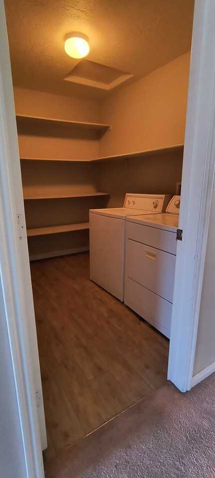 1257 N 575 W - Photo 5 of 16