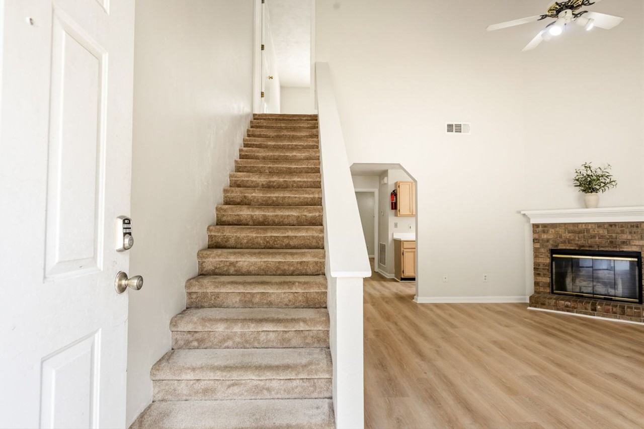 2735 E Park Ave #C - Photo 6 of 38