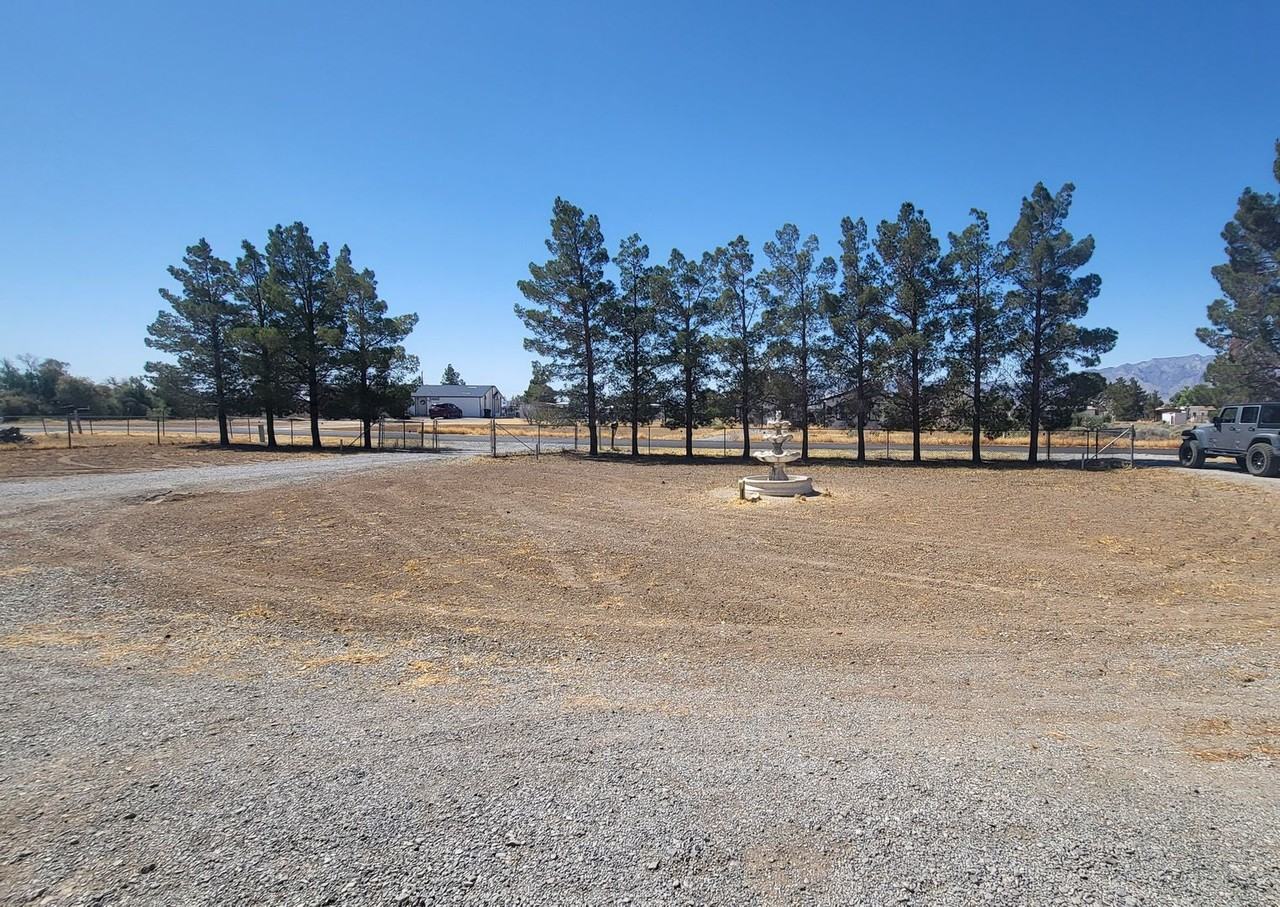 3420 Van Ln - Photo 4 of 50