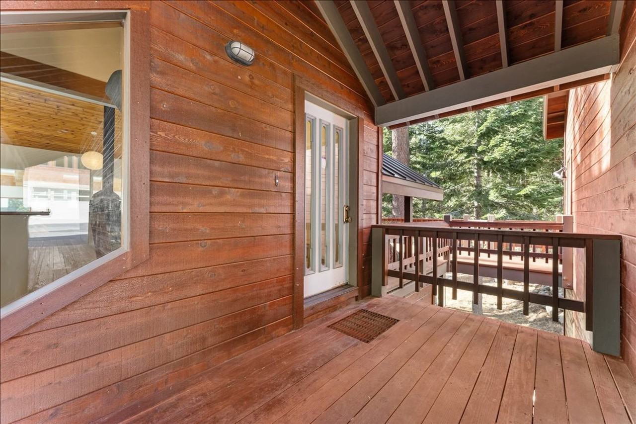 3527 Chamonix Rd - Photo 6 of 50