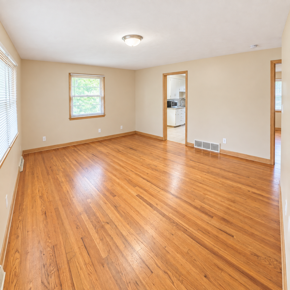 4320 M St - Photo 4 of 19