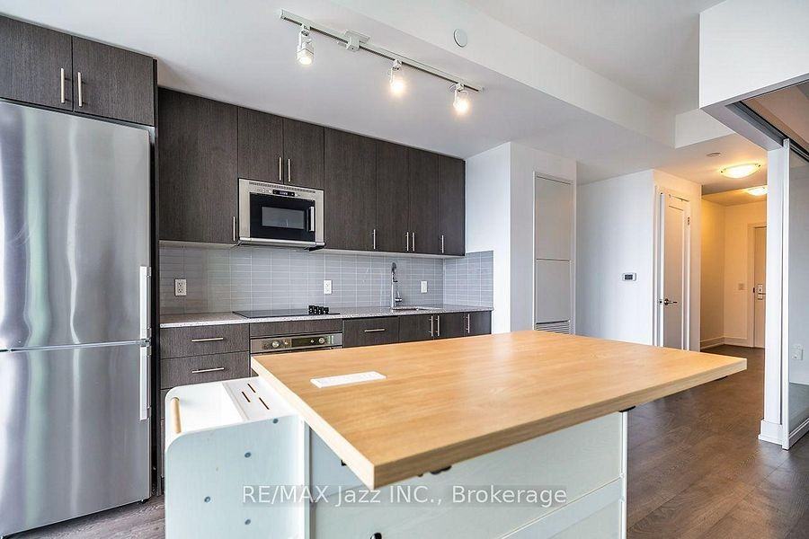2550 Simcoe Street North - Photo 4 of 14
