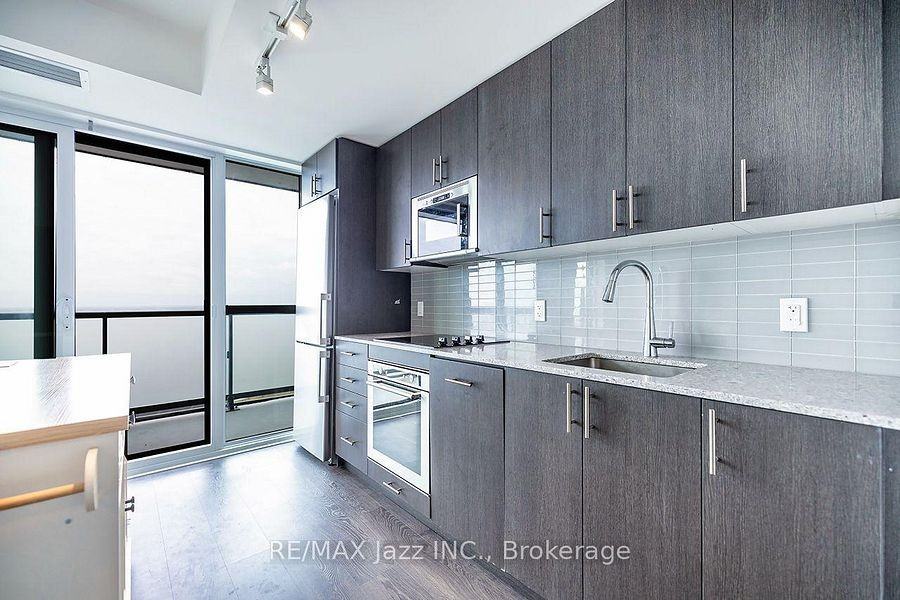 2550 Simcoe Street North - Photo 5 of 14