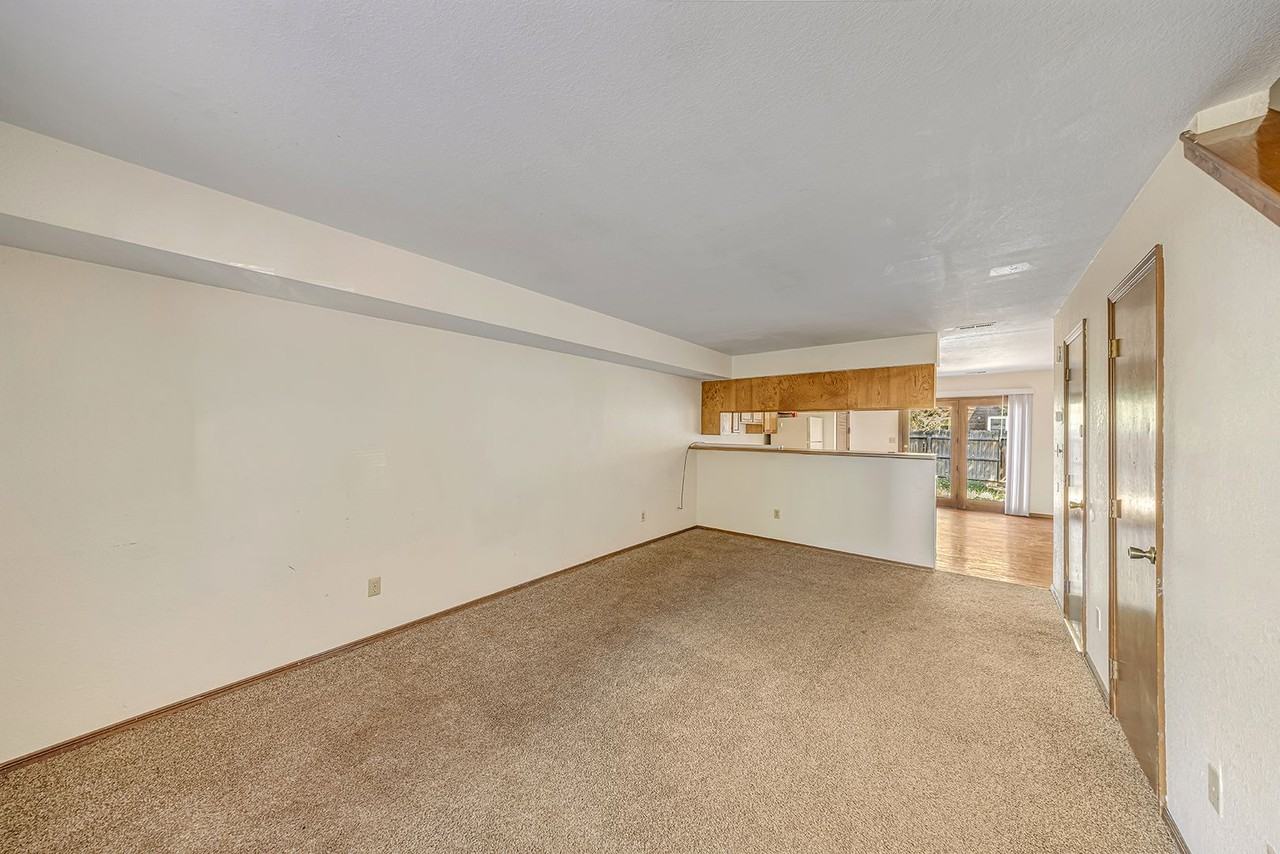 493 32 Rd - Photo 4 of 22