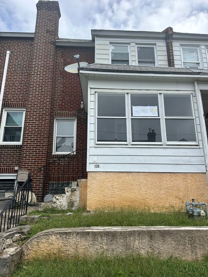 139 Greenwood Rd - Photo 2 of 11