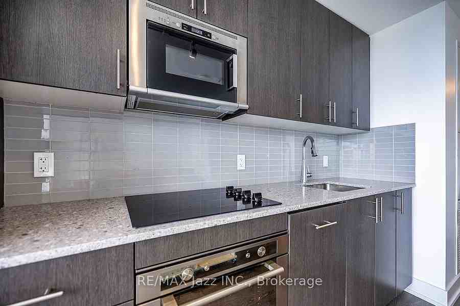 2550 Simcoe Street North - Photo 3 of 14