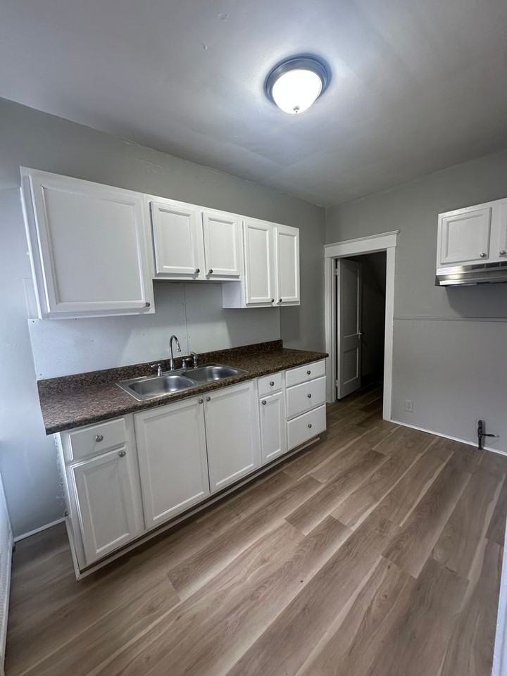 87 Burnside Ave - Photo 7 of 12