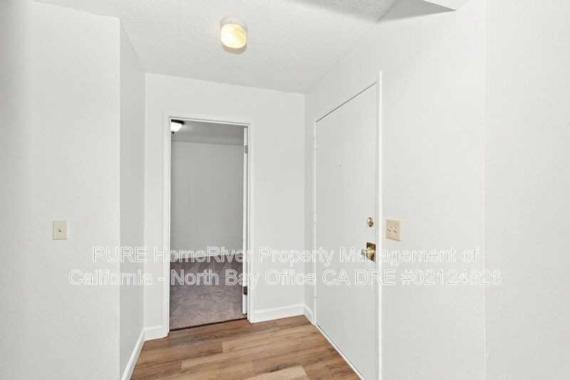 4966 School St - Photo 4 of 28
