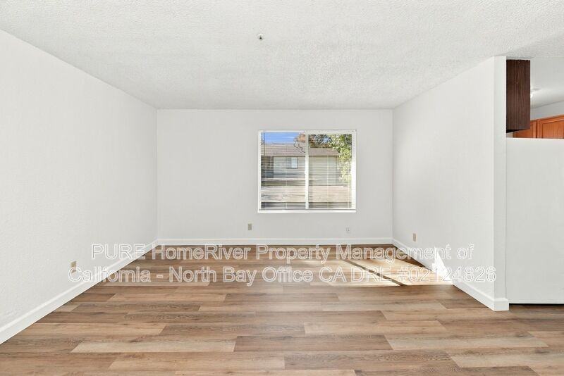 4966 School St - Photo 5 of 28