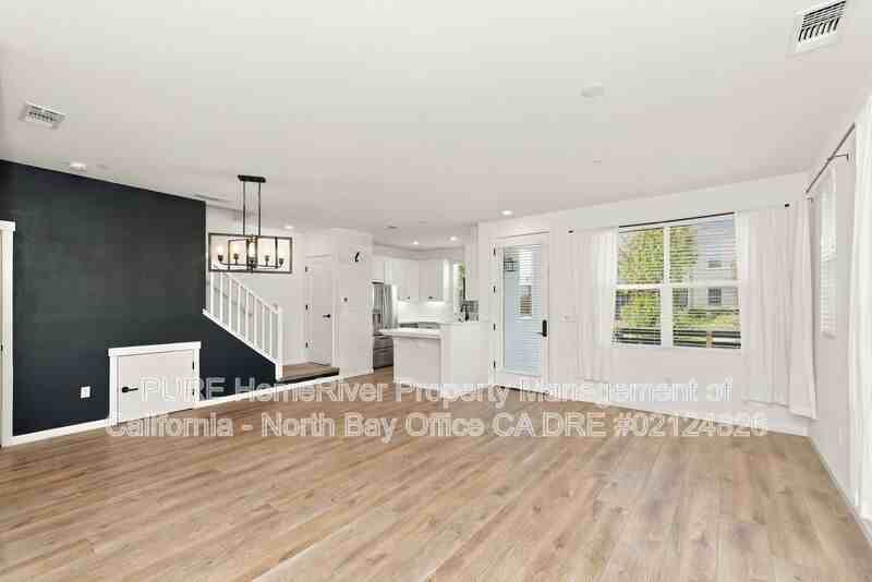 511 Boyd St - Photo 3 of 33