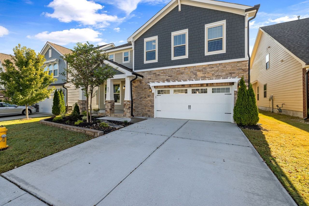 521 Groveview Wynd - Photo 2 of 38