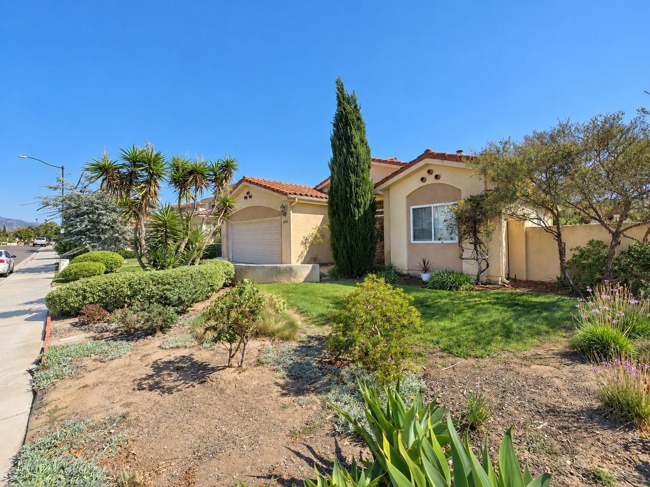 12653 Oak Knoll Rd - Photo 2 of 16