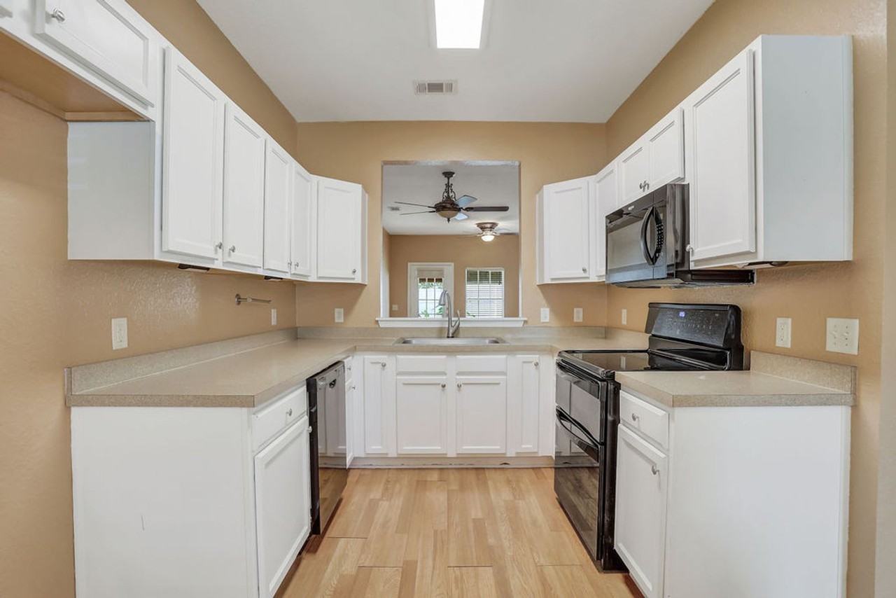 307 Governor Gwinnett Way - Photo 6 of 38