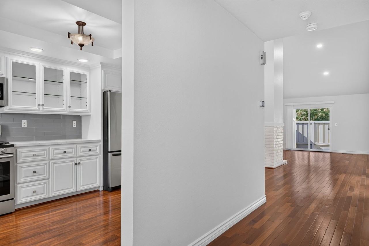 1978 La Corso Ct - Photo 3 of 40